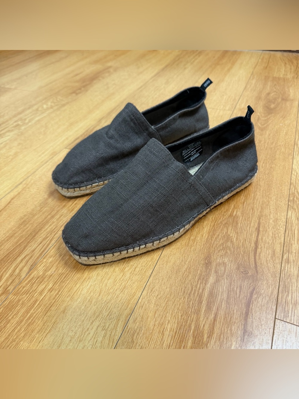 Onia Zach Linen Espadrilles Men’s 9 Linen Blend Slip On Shoes Gray Casual Resort